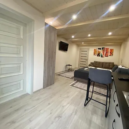 Smerekova Hata Mizhhirya (Transcarpathia)