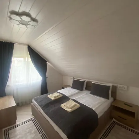 Smerekova Hata 3* Mizhhirya (Transcarpathia)